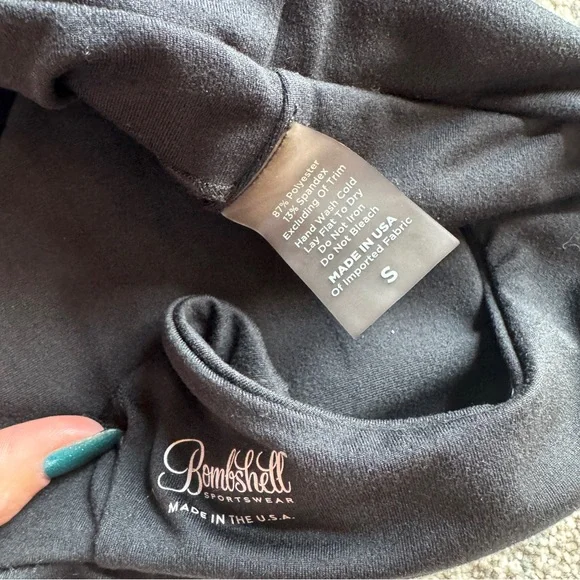 Bombshell Sportswear black sports bra size small - Picture 3 of 3